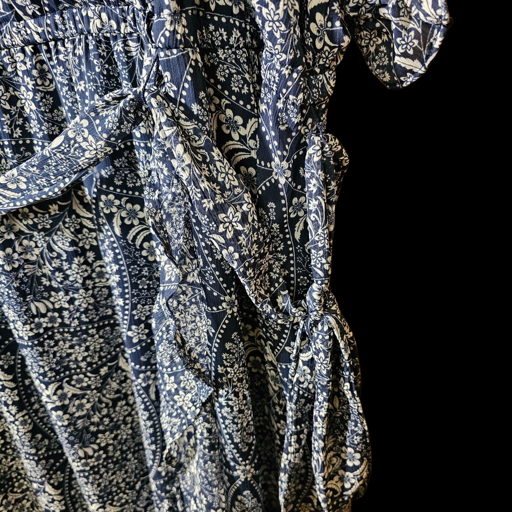 LC Lauren Conrad Blue and White Maxi Dress - Picture 4 of 4
